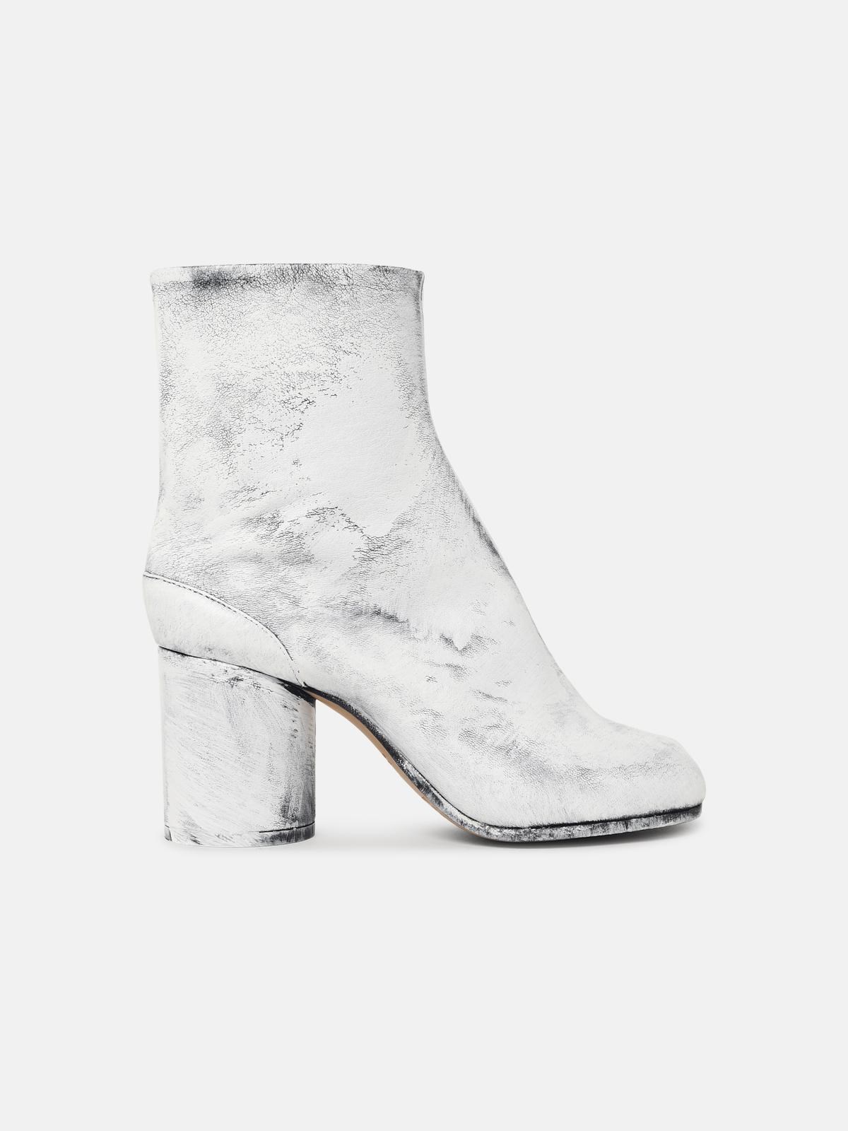 MAISON MARGIELA 'Tabi Bianchetto' Black And White Leather Boots