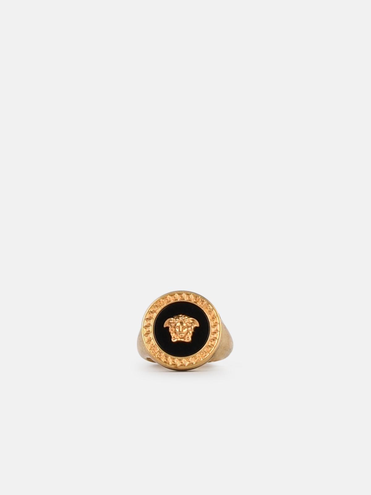Versace 'medusa' Ring With Gold Enamelled Brass