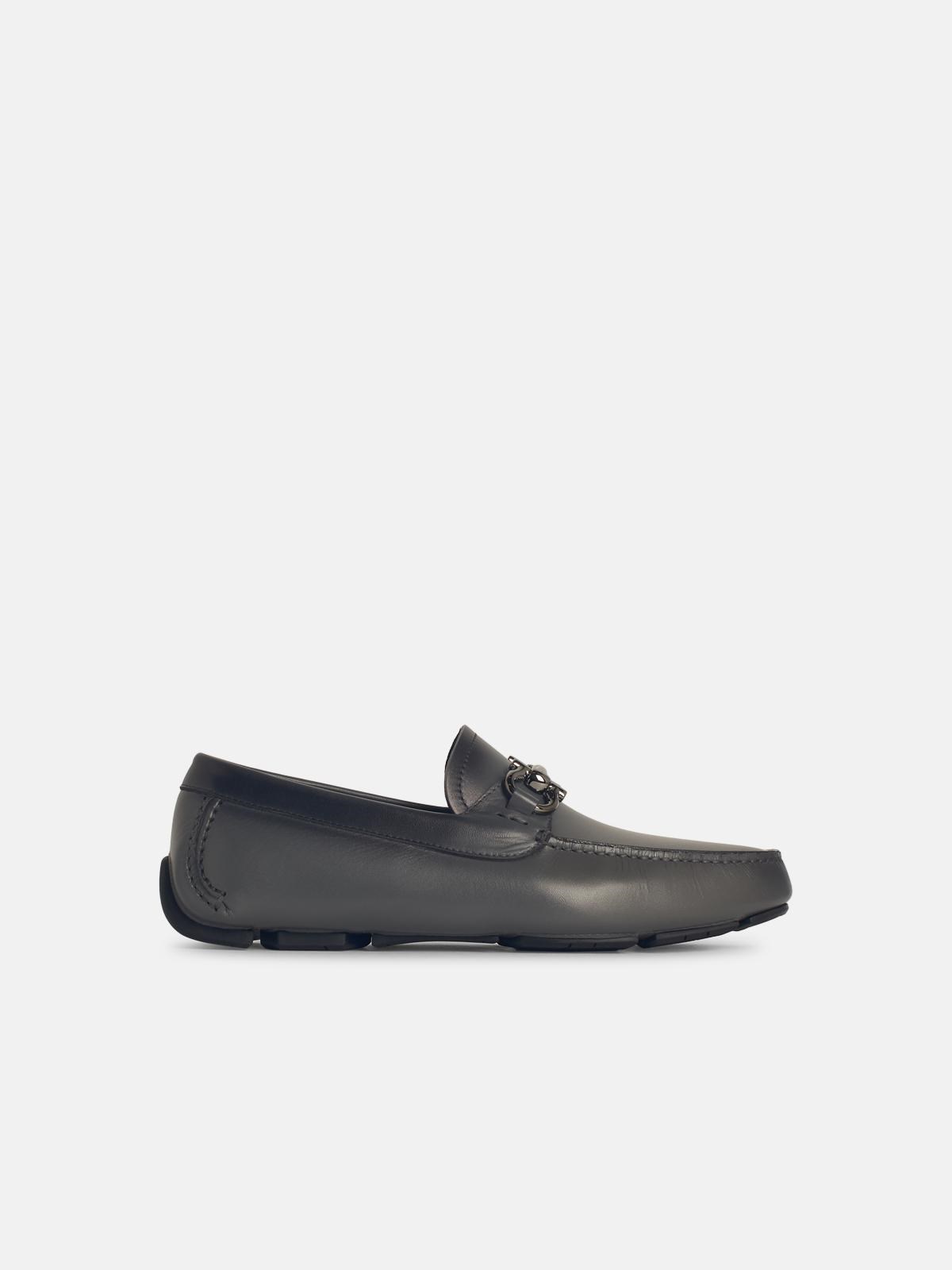 Ferragamo Black Leather Loafers In Black