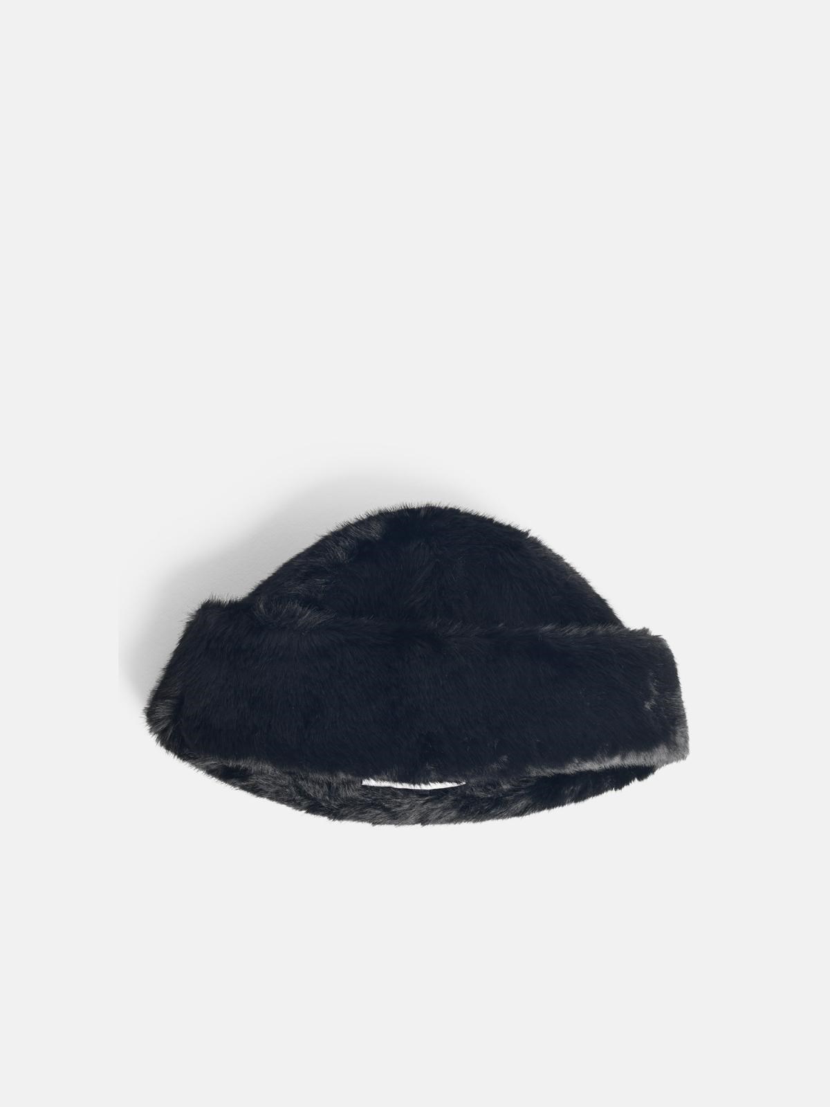 Stand Studio 'lovali' Black Faux Fur Cap In Black