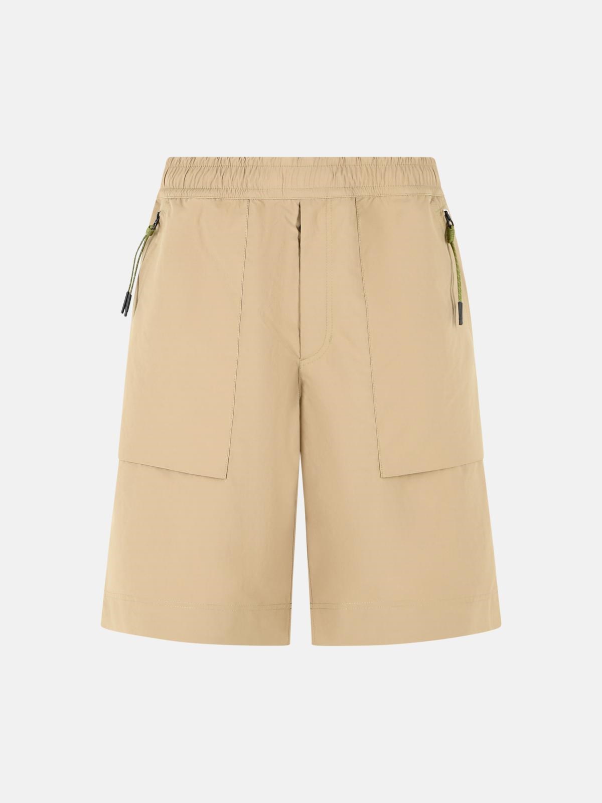 MONCLER GRENOBLE Beige Technical Froissé Shorts　MONCLER GRENOBLE ベージュ テ​​クニカル クランプル ショーツ MONCLER